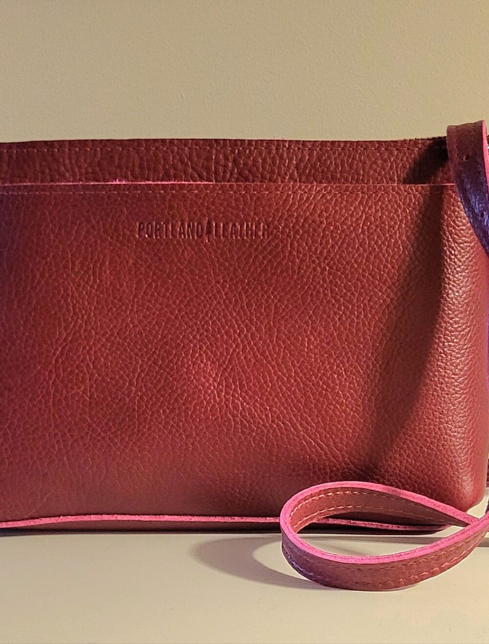 NEW.  PORTLAND POPPY CROSSBODY IN ORCHID.